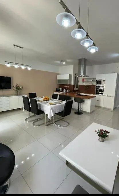 Mensija Apartment Saint Julian's